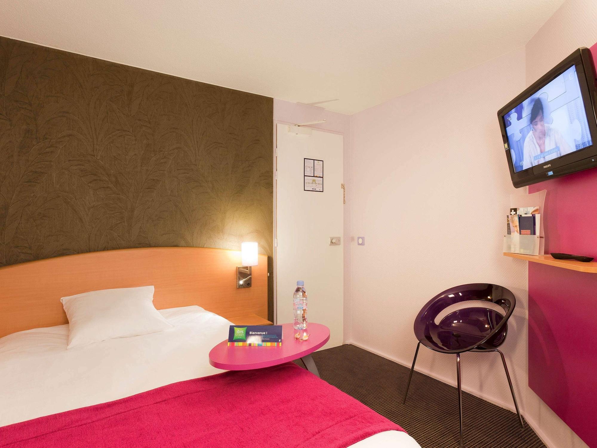 Hotel Ibis Styles Bourg En Bresse Esterno foto