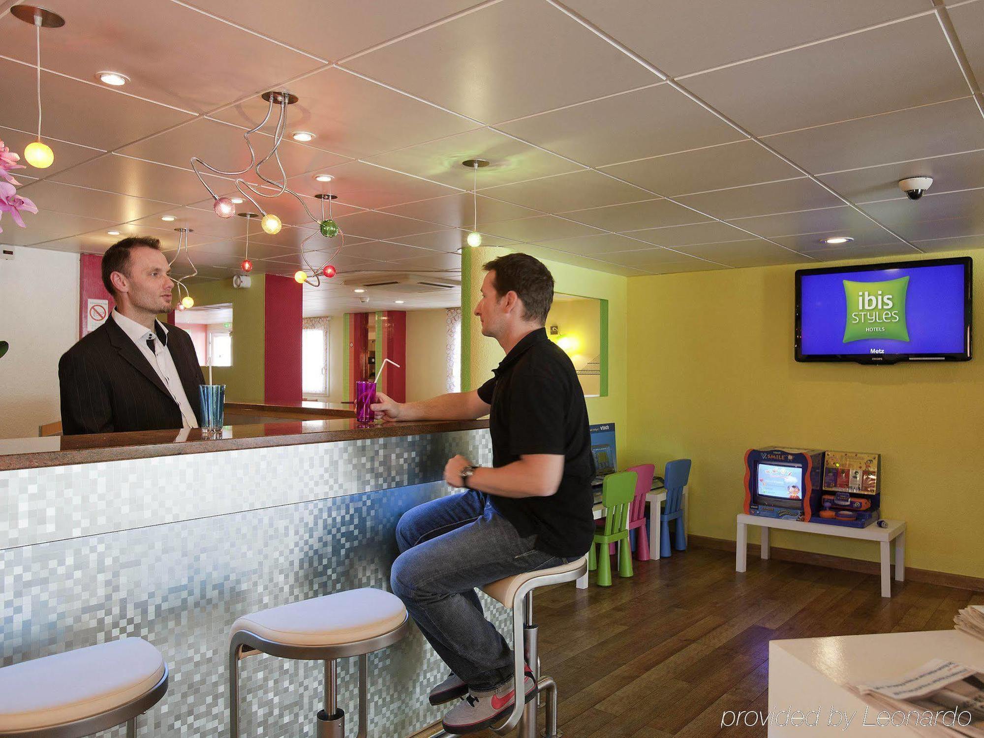 Hotel Ibis Styles Bourg En Bresse Esterno foto